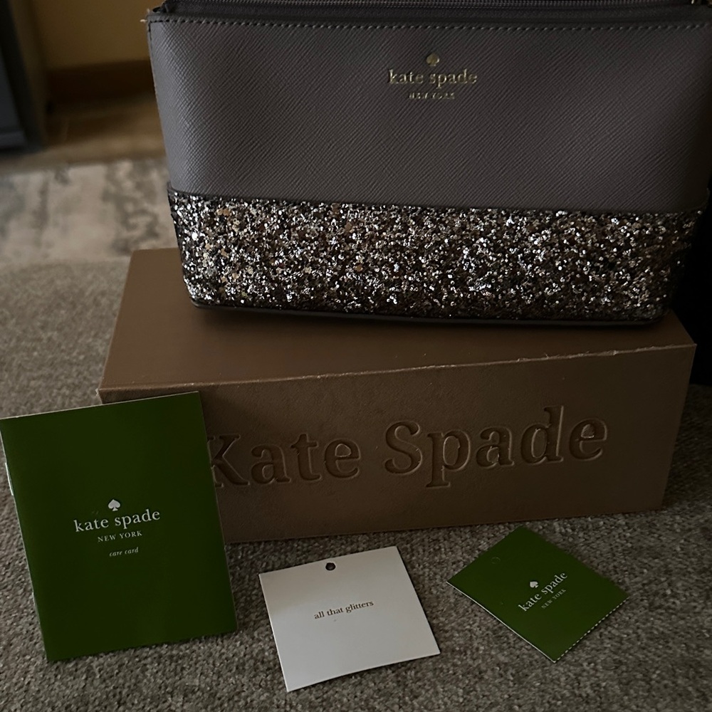Kate Spade Little Shiloh Glitter Card Case – NWT – Includes Glitter Gift Box – S - Picture 9 of 13